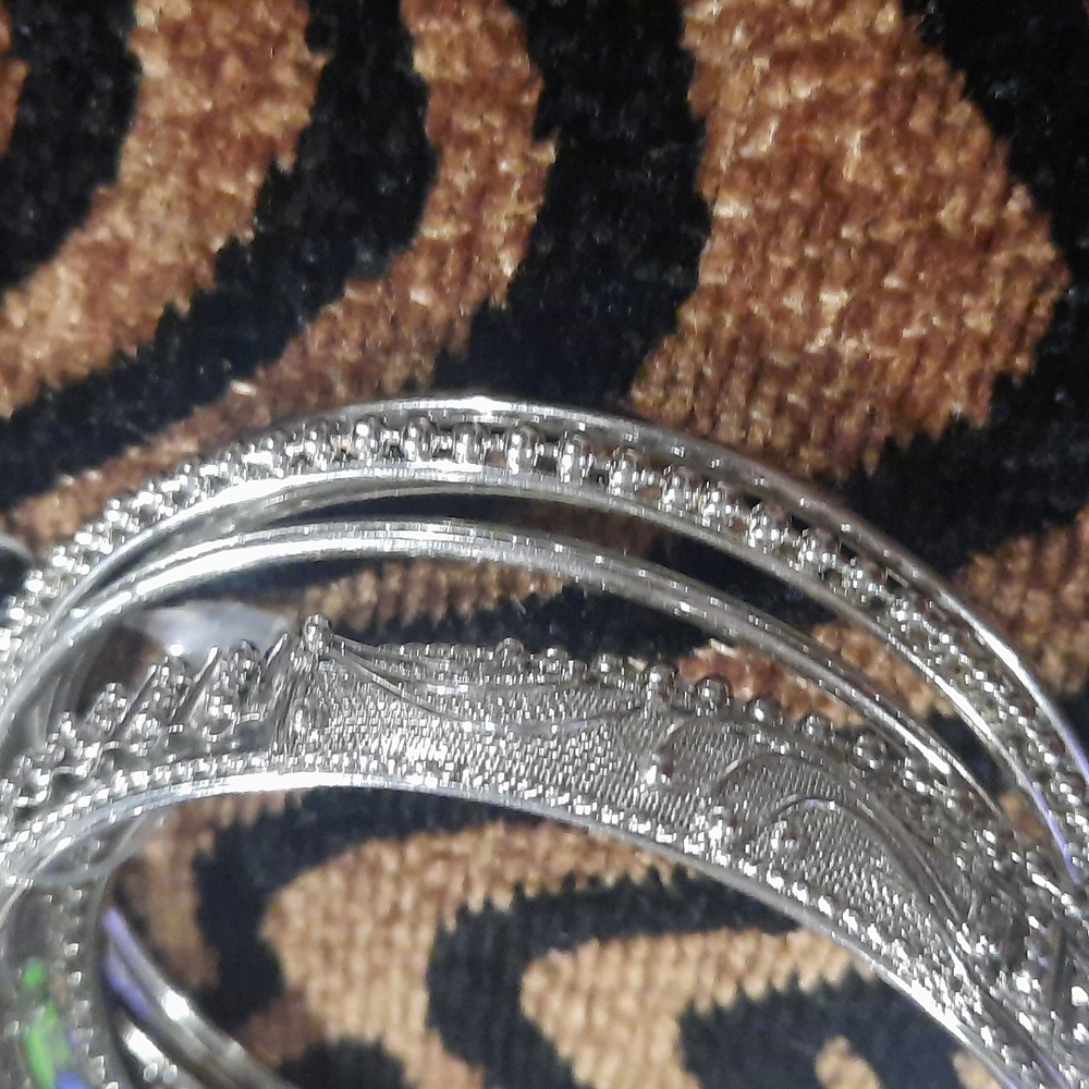Silver bangle set - Picture 4 of 6